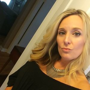 Meet your Posher, Helen